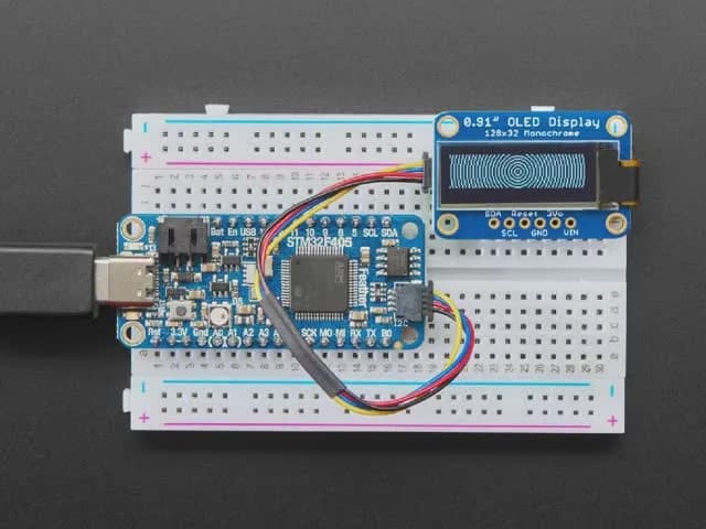 Монохромный 0,91-дюймовый 128x32 I2C OLED-дисплей — STEMMA QT / Qwiic