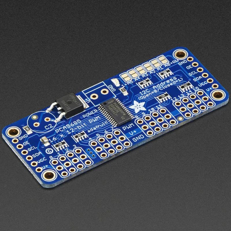 Adafruit 16-канальный 12-битный ШИМ/серводрайвер