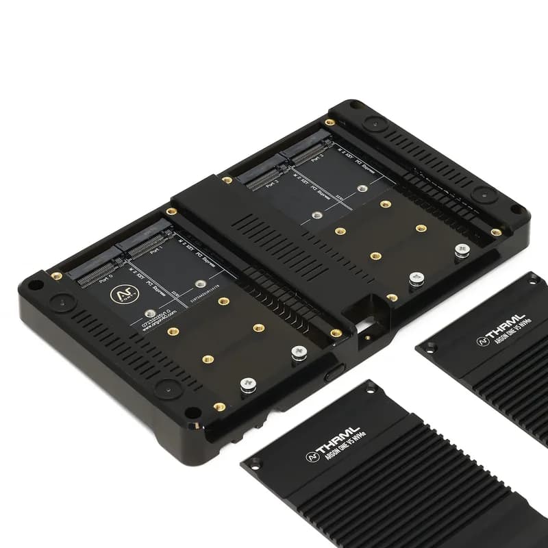 Плата расширения Quad M.2 NVMe для Argon ONE V5