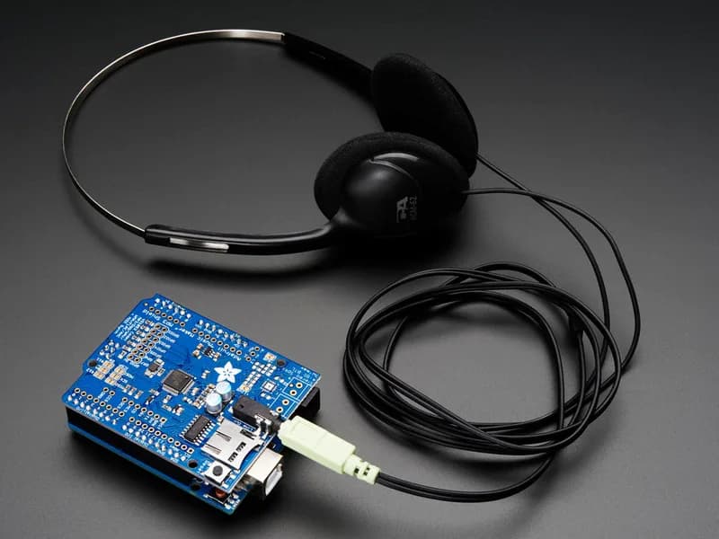 Adafruit "Music Maker" MP3 Shield для Arduino