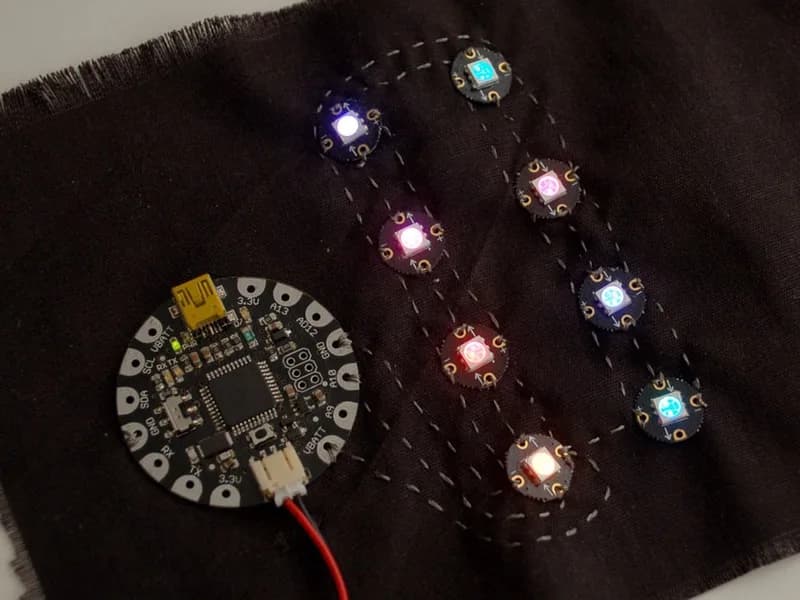 Flora RGB Smart NeoPixel версия 2 — упаковка из 4 шт.