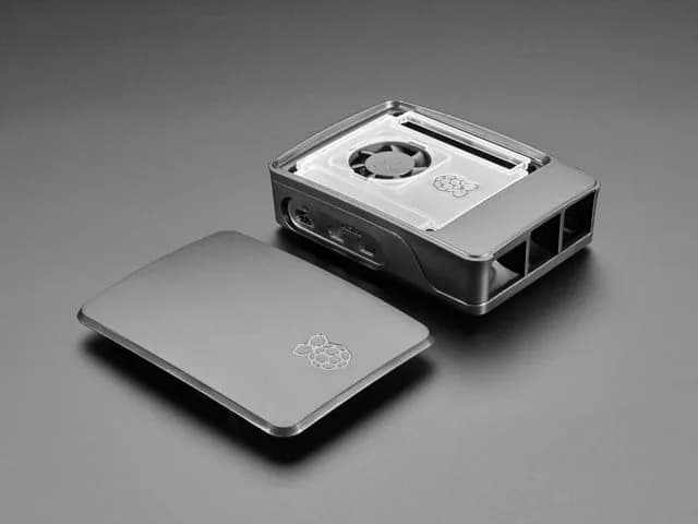 Официальный чехол Raspberry Pi Foundation Raspberry Pi 5 + вентилятор
