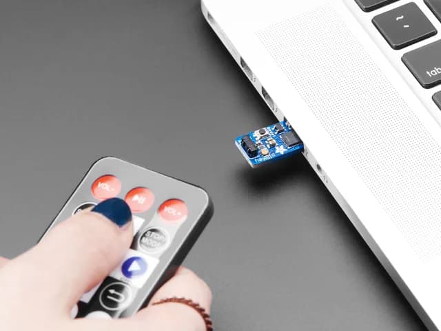 Adafruit pIRkey — программируемый Python инфракрасный USB-адаптер