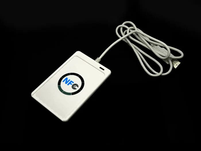 NFC-считыватель смарт-карт